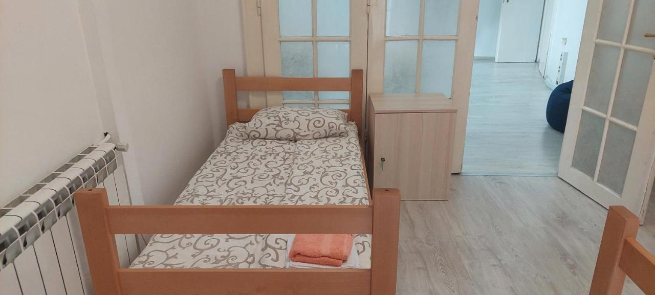 Belgrade Backpackers Home Bagian luar foto